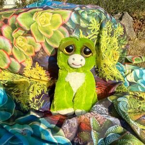 EUC Extinct Eddie Feisty Pets Plush - Rare Green Dinosaur Toy